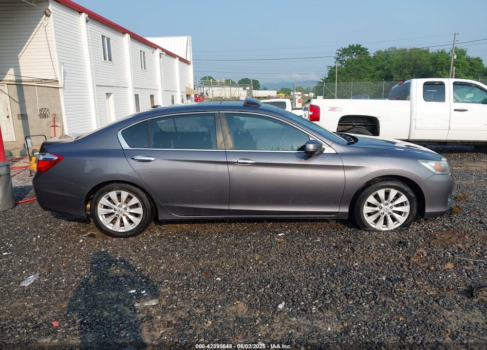2013 HONDA ACCORD VIN: 1HGCR2F81DA117650