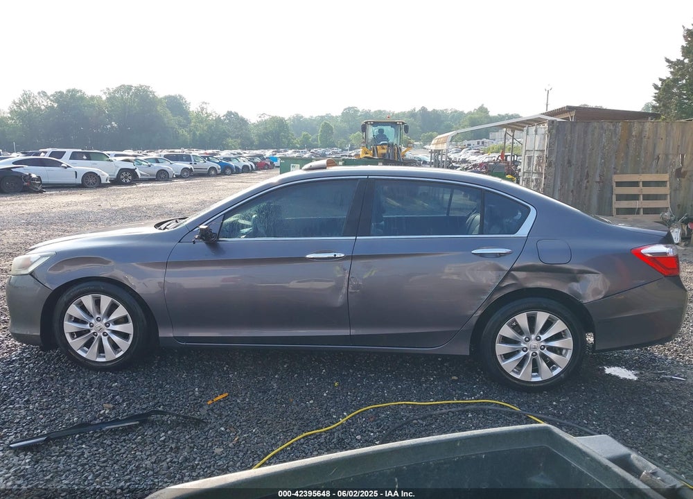 2013 HONDA ACCORD VIN: 1HGCR2F81DA117650