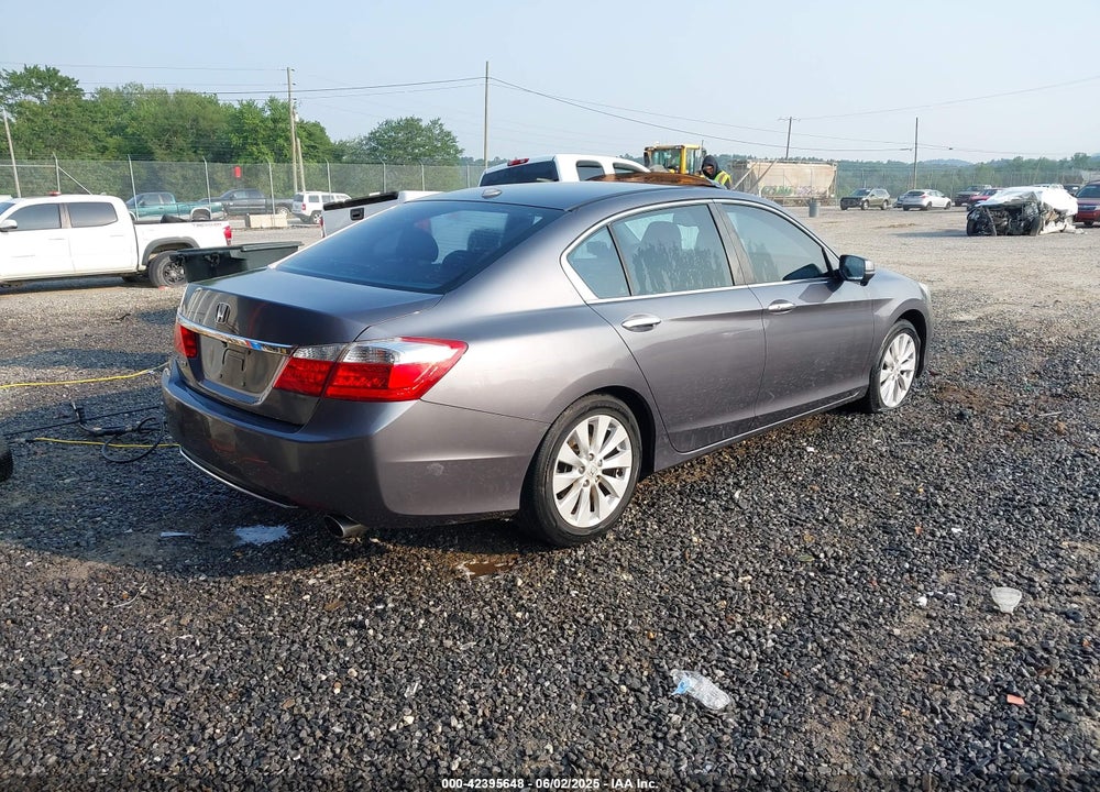 2013 HONDA ACCORD VIN: 1HGCR2F81DA117650