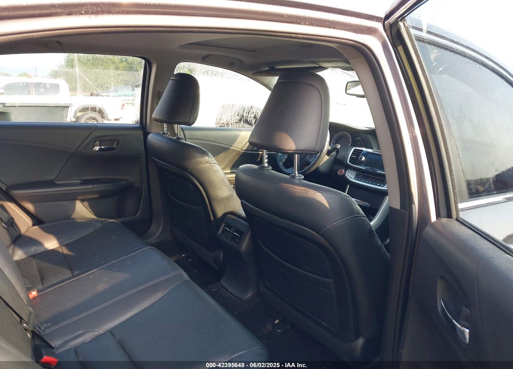 2013 HONDA ACCORD VIN: 1HGCR2F81DA117650