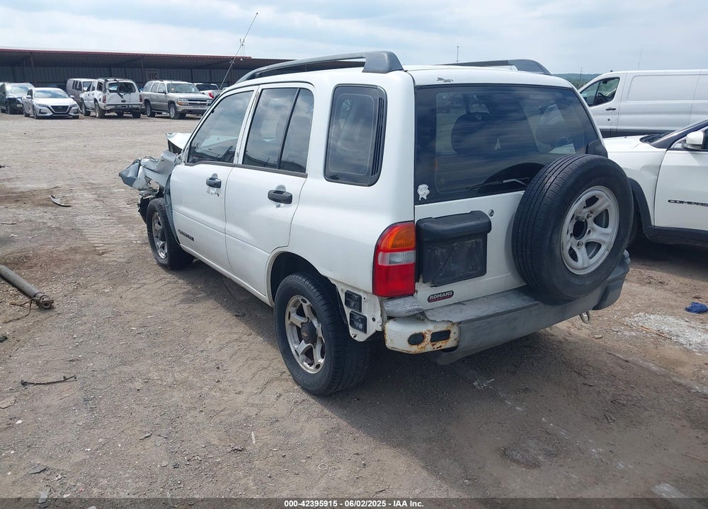 1999 CHEVROLET TRACKER VIN: 2CNBE13C6X6925210