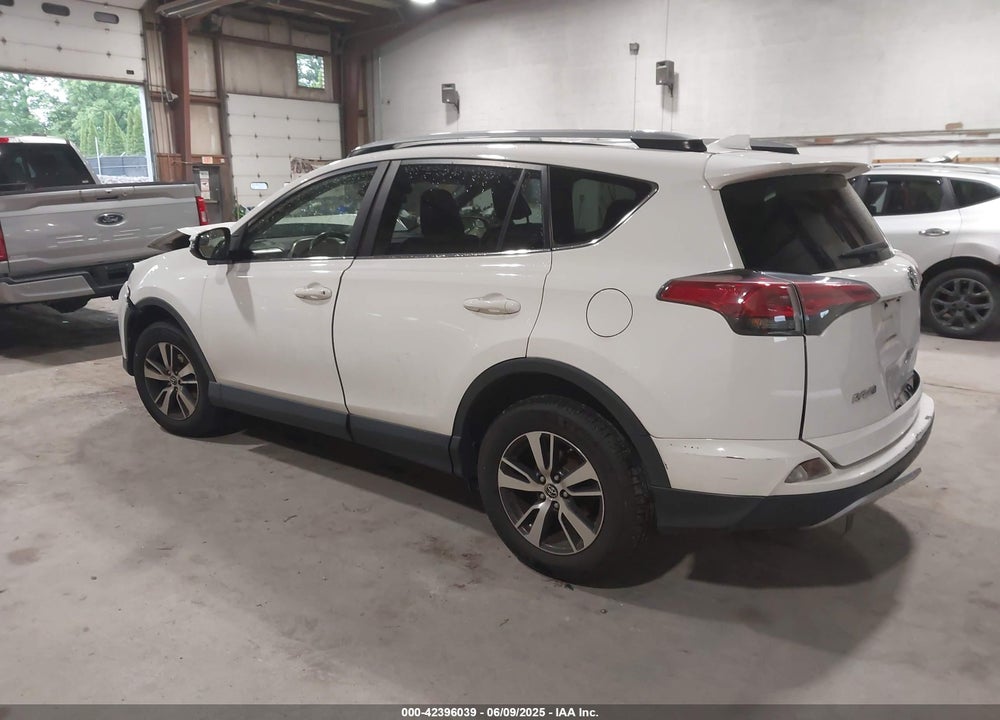 2017 TOYOTA RAV4 VIN: JTMRFREV6HJ701551