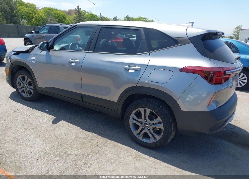 2023 KIA SELTOS LX VIN: KNDEPCAA3P7370676