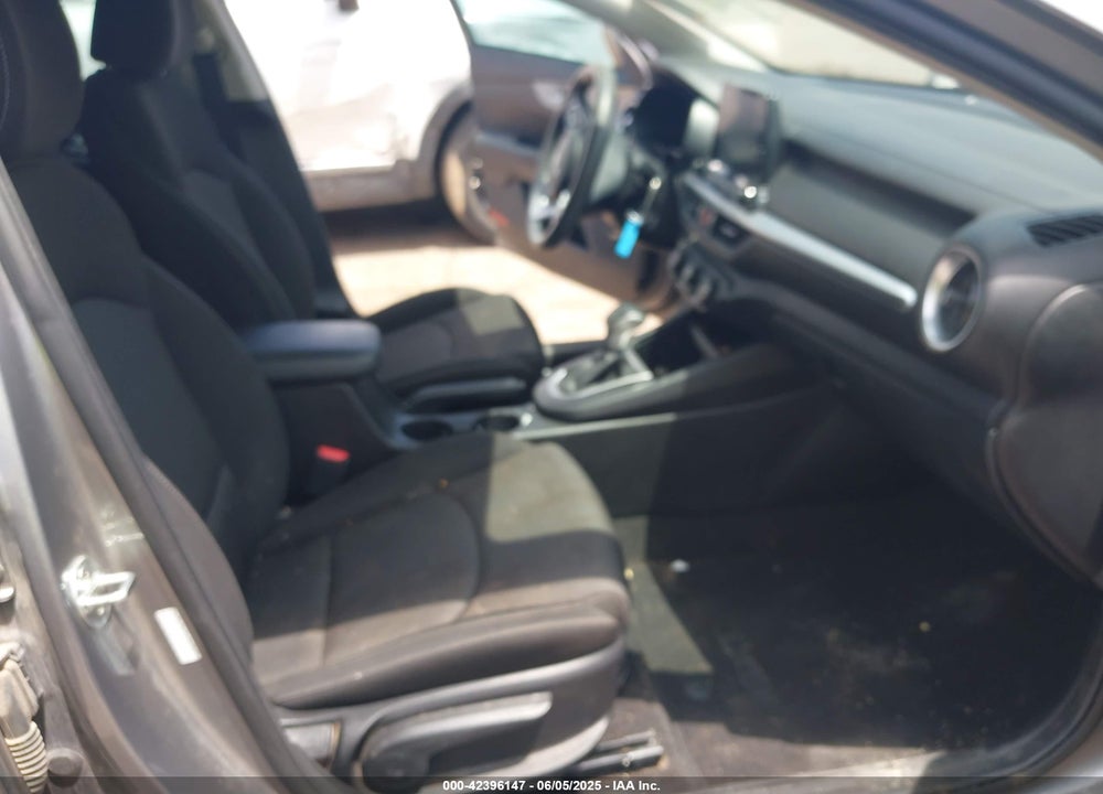 2023 KIA FORTE VIN: 3KPF24AD3PE556768