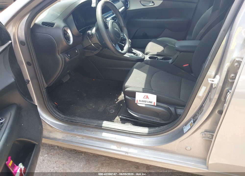 2023 KIA FORTE VIN: 3KPF24AD3PE556768