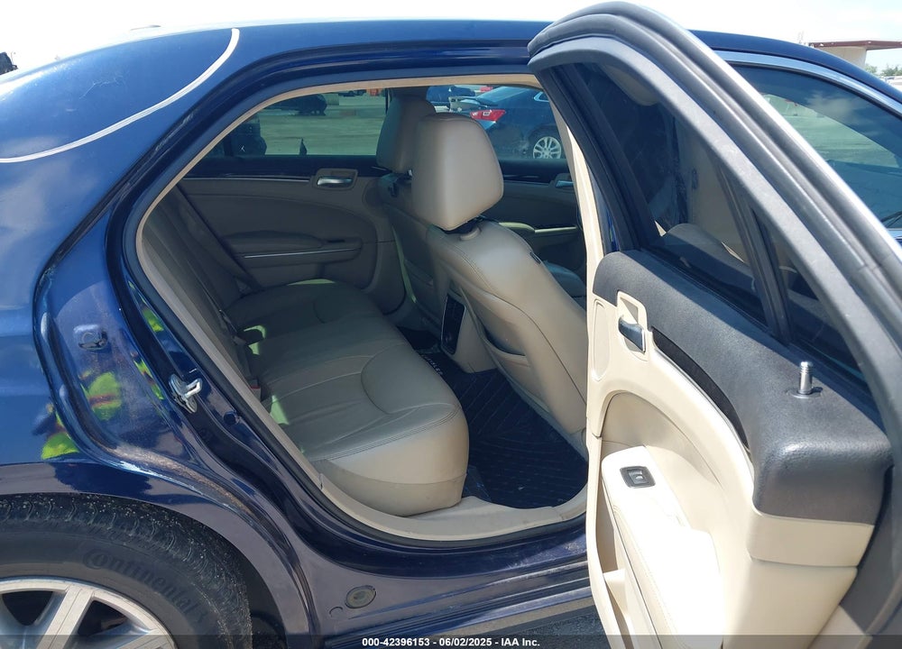2014 CHRYSLER 300 VIN: 2C3CCAAG7EH344325
