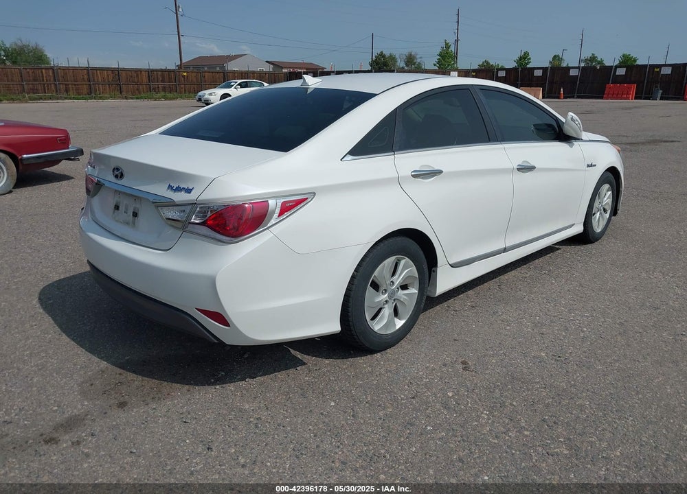 2013 HYUNDAI SONATA HYBRID VIN: KMHEC4A48DA098275