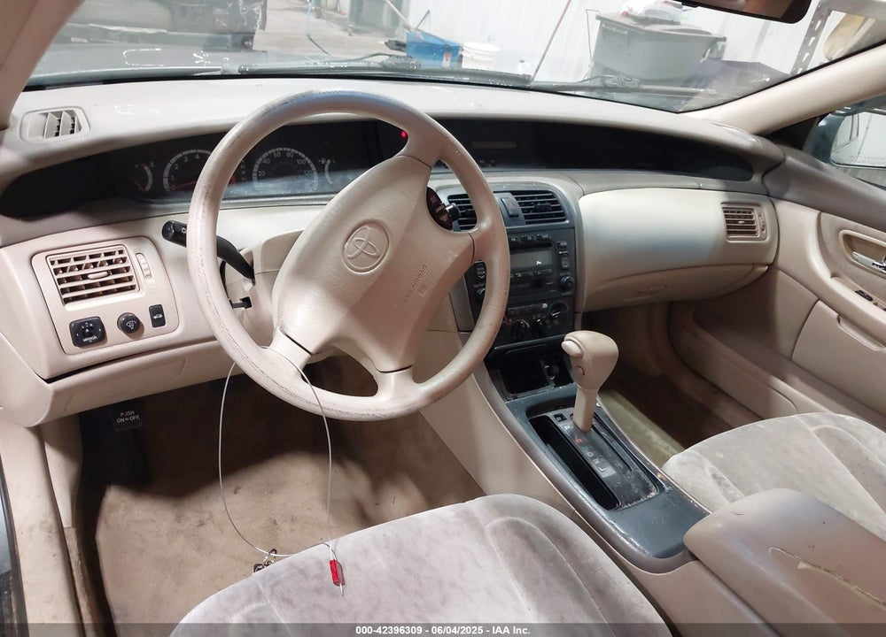 2000 TOYOTA AVALON XL VIN: 4T1BF28B4YU067175