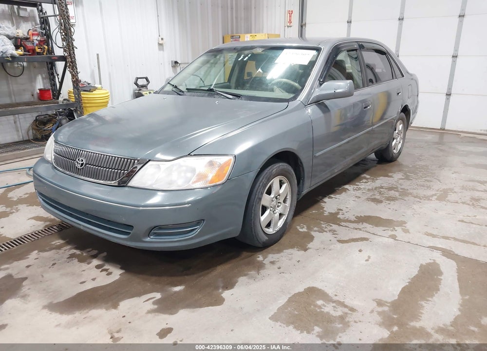 2000 TOYOTA AVALON XL VIN: 4T1BF28B4YU067175