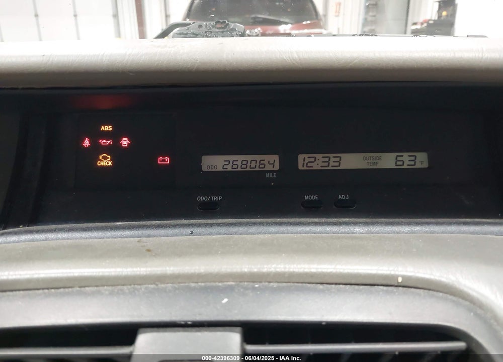 2000 TOYOTA AVALON XL VIN: 4T1BF28B4YU067175