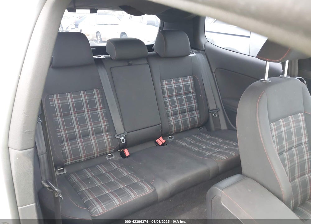 2013 VOLKSWAGEN GTI VIN: WVWFD7AJ3DW126502