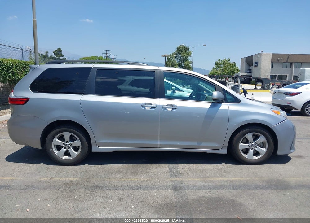 2018 TOYOTA SIENNA VIN: 5TDKZ3DCXJS937151
