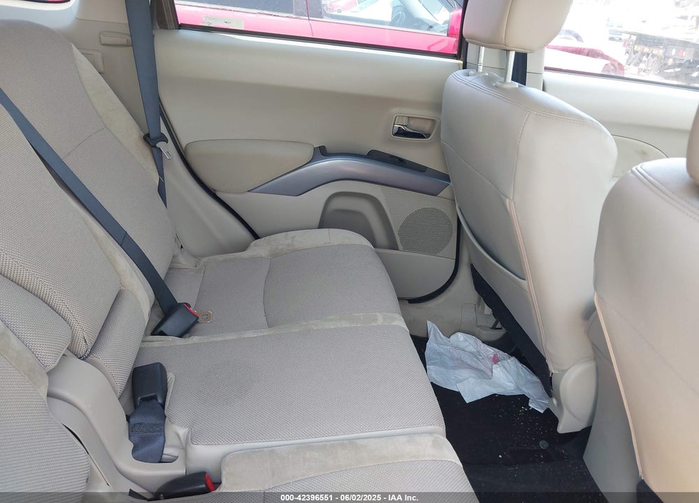 2010 MITSUBISHI OUTLANDER SE VIN: JA4AT3AW5AZ008425