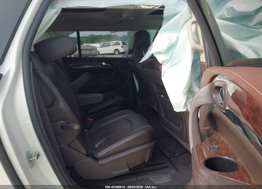 2013 BUICK ENCLAVE VIN: 5GAKRDKD2DJ137030
