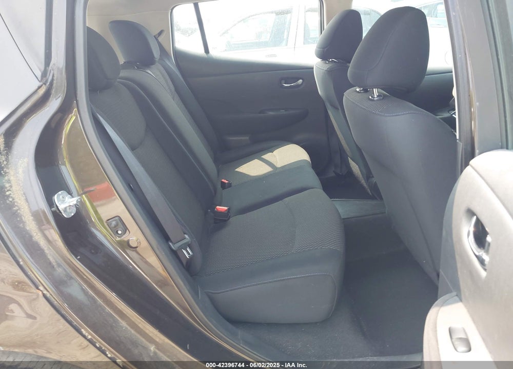 2016 NISSAN LEAF VIN: 1N4AZ0CP7GC305559