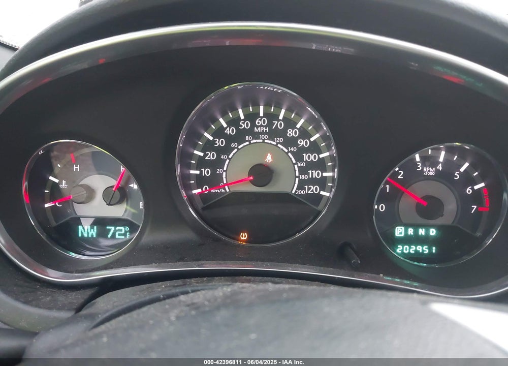 2012 CHRYSLER 200 VIN: 1C3CCBCB2CN142794