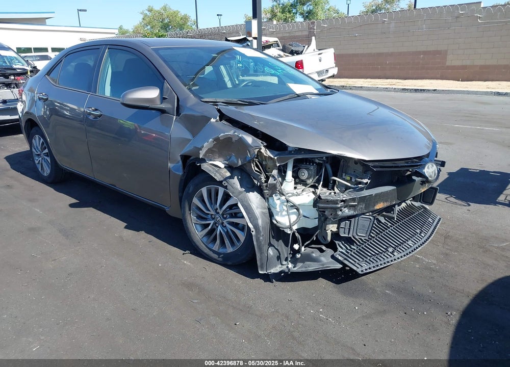 2018 TOYOTA COROLLA XLE VIN: 5YFBURHEXJP788200