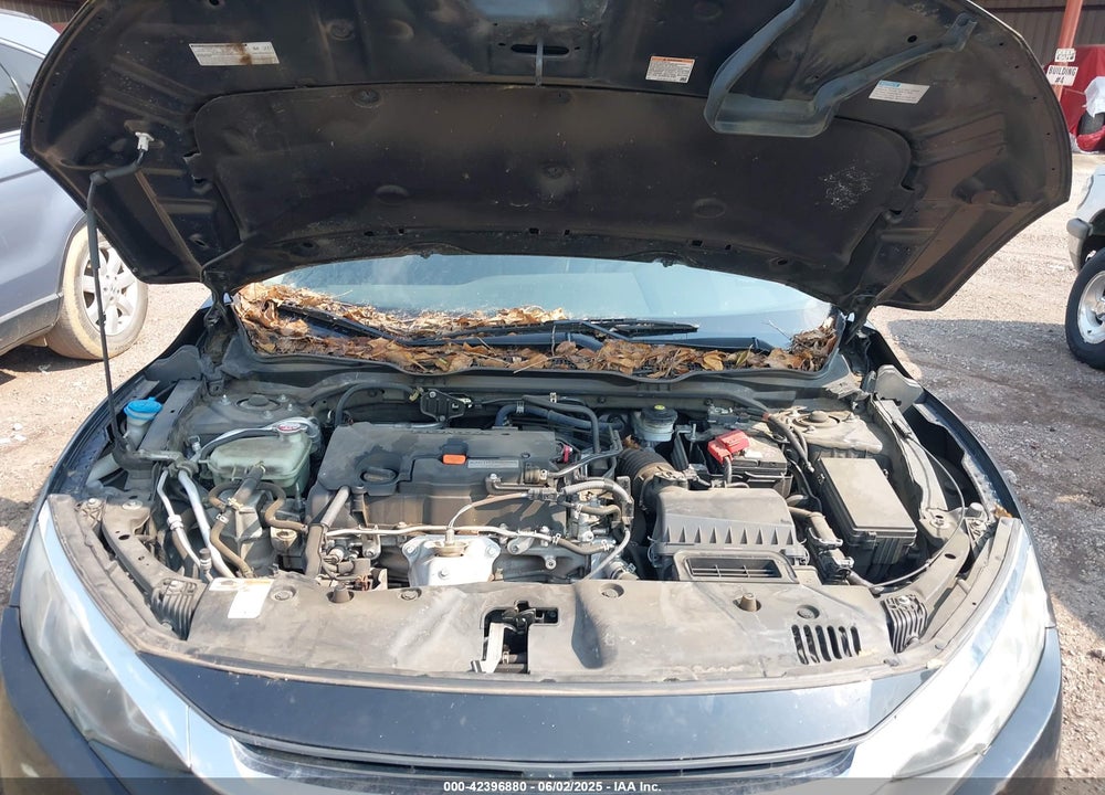 2018 HONDA CIVIC VIN: 19XFC2F5XJE020636