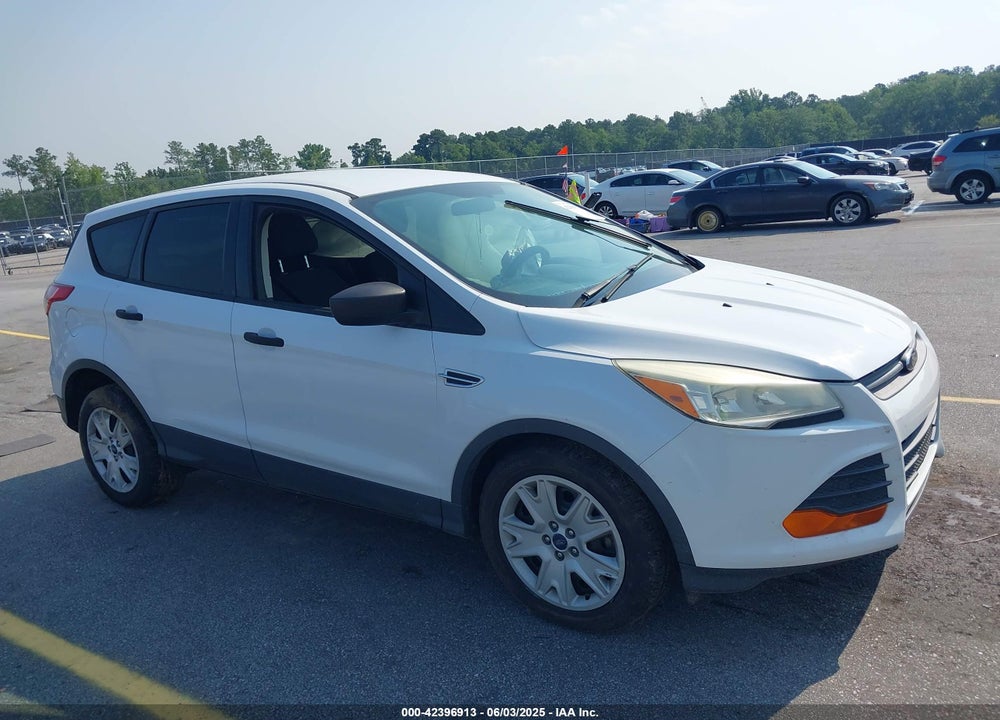 2014 FORD ESCAPE S VIN: 1FMCU0F77EUB17057