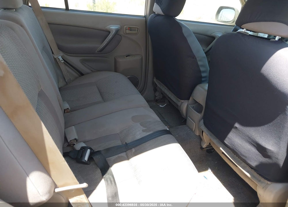 2004 TOYOTA RAV4 VIN: JTEGD20V040044561