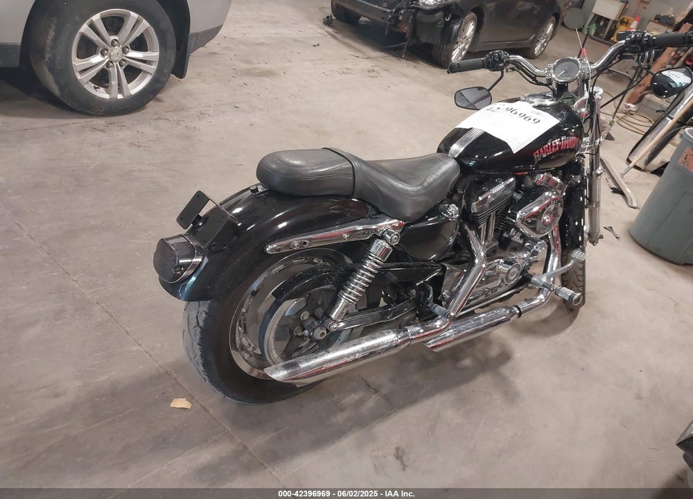 2008 HARLEY-DAVIDSON XL1200 C VIN: 1HD1CT3138K442917