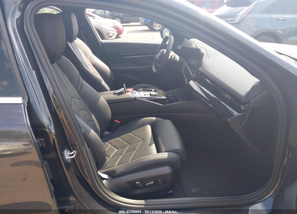 2024 BMW 530 VIN: WBA43FJ03RCS39433