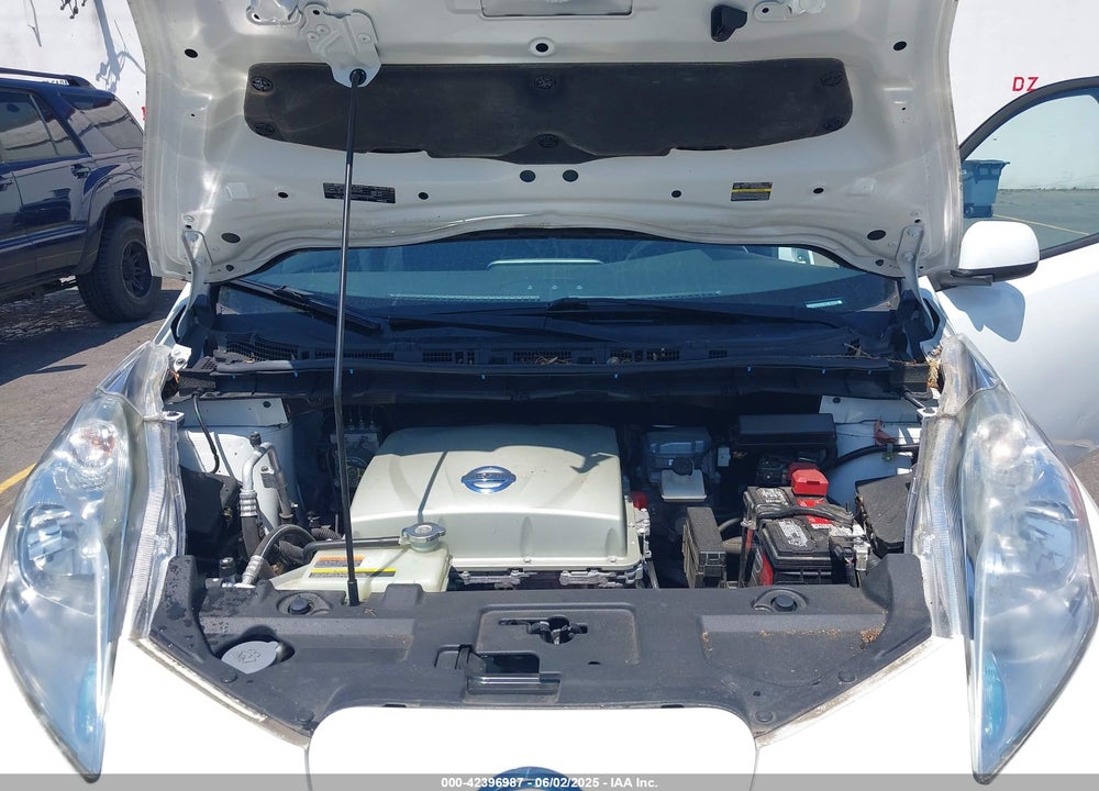 2015 NISSAN LEAF S VIN: 1N4AZ0CP8FC303950