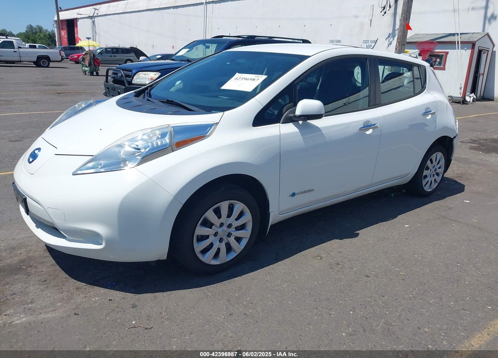 2015 NISSAN LEAF S VIN: 1N4AZ0CP8FC303950