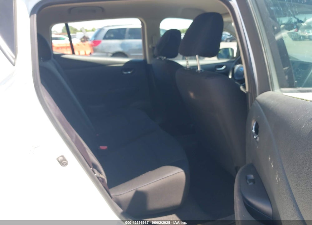 2015 NISSAN LEAF S VIN: 1N4AZ0CP8FC303950