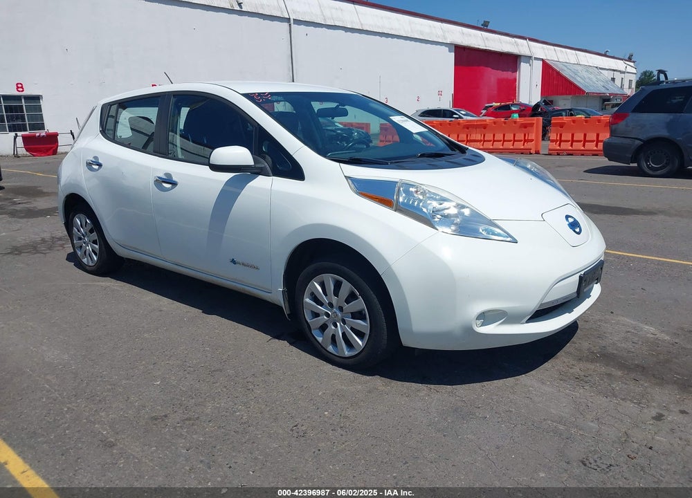 2015 NISSAN LEAF S VIN: 1N4AZ0CP8FC303950