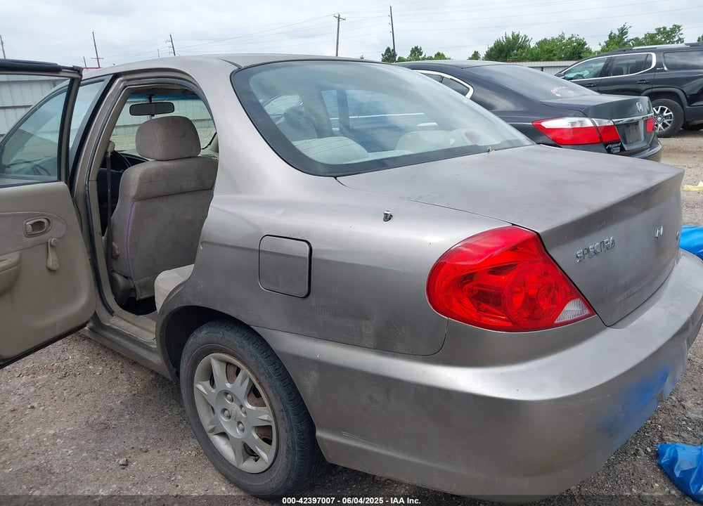 2002 KIA SPECTRA LS VIN: KNAFB121825151638