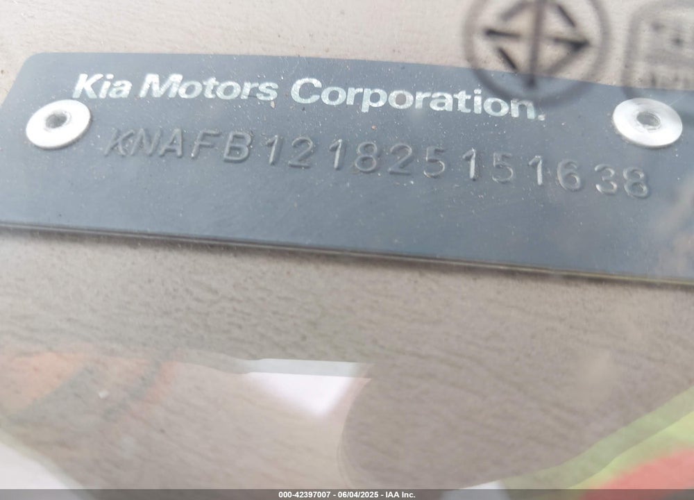 2002 KIA SPECTRA LS VIN: KNAFB121825151638
