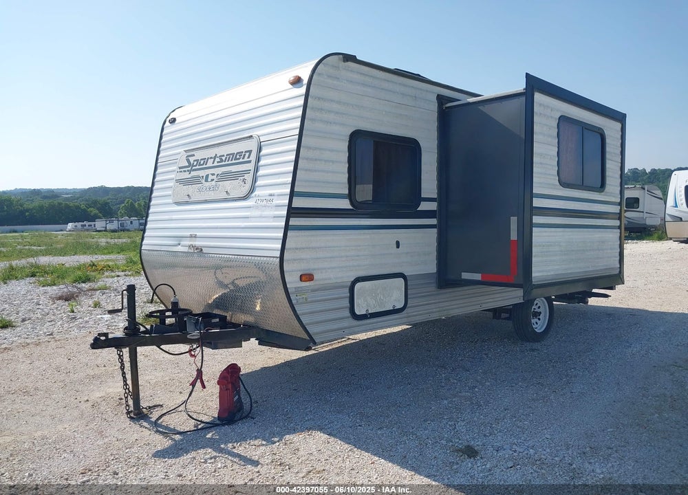 2016 KEYSTONE --- VIN: 4EZTK1919G4077282