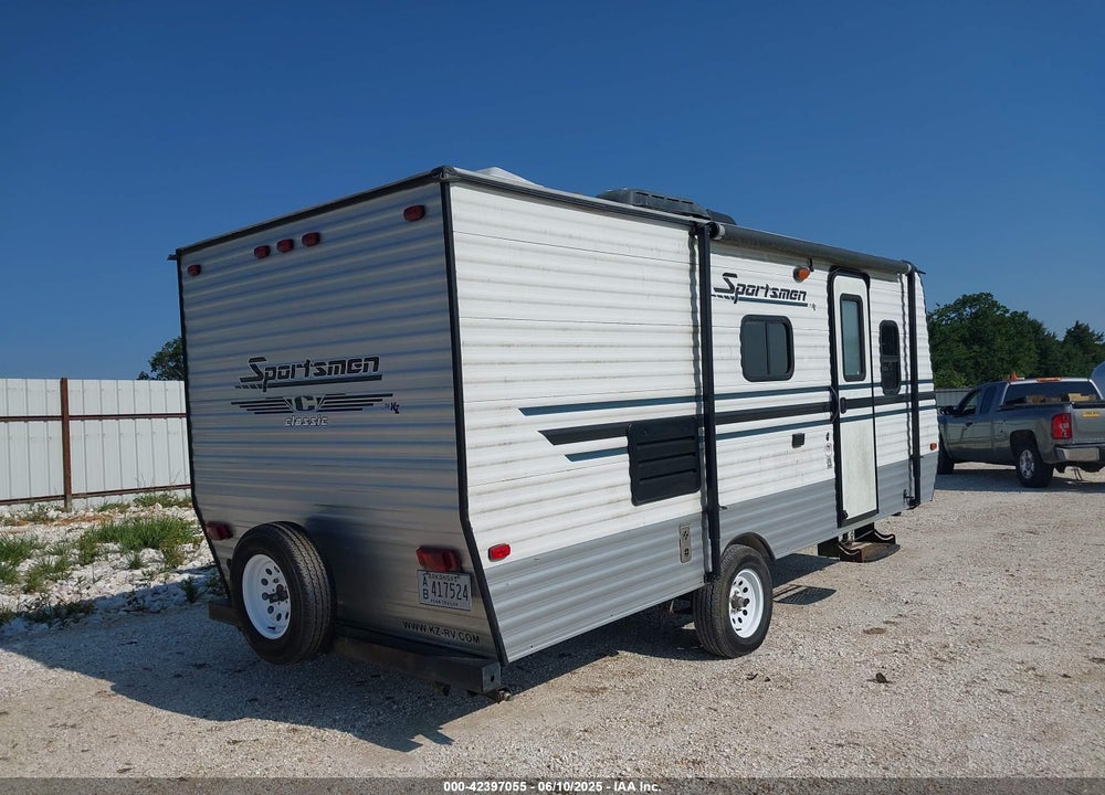 2016 KEYSTONE --- VIN: 4EZTK1919G4077282