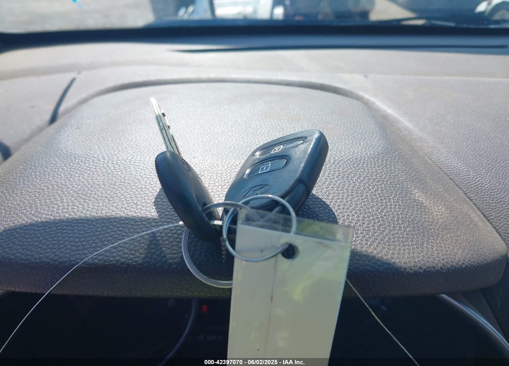 2014 HYUNDAI TUCSON SE VIN: KM8JU3AG6EU895401