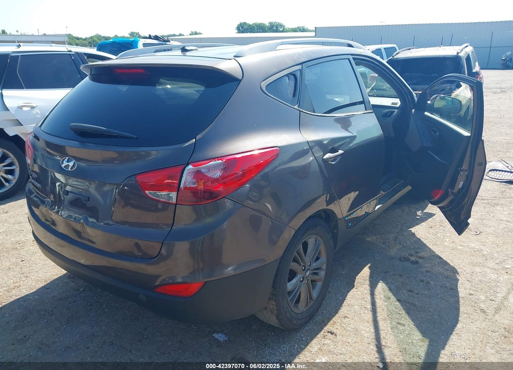 2014 HYUNDAI TUCSON SE VIN: KM8JU3AG6EU895401