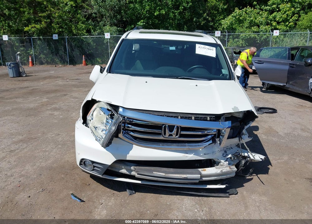 2014 HONDA PILOT VIN: 5FNYF4H96EB054214