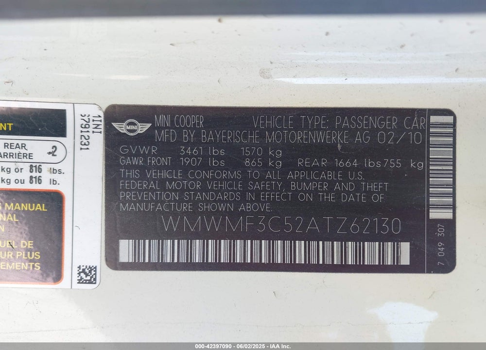 2010 MINI COOPER VIN: WMWMF3C52ATZ62130