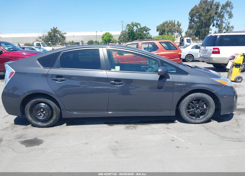 2015 TOYOTA PRIUS VIN: JTDKN3DU3F0446208