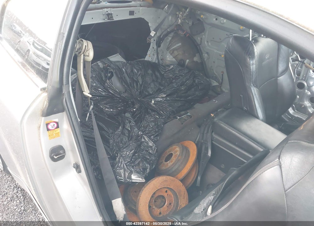 2003 INFINITI G35 BASE W/LEATHER VIN: JNKCV54E53M200370