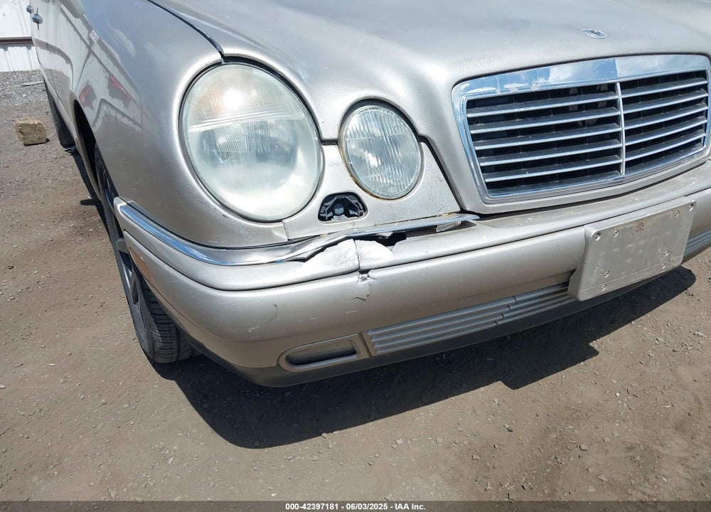1999 MERCEDES-BENZ E 320 AWD VIN: WDBJF82H5XX024427