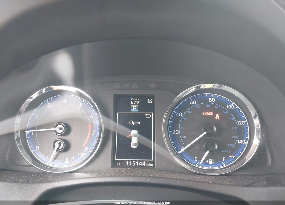 2017 TOYOTA COROLLA XLE VIN: 5YFBURHE8HP722173