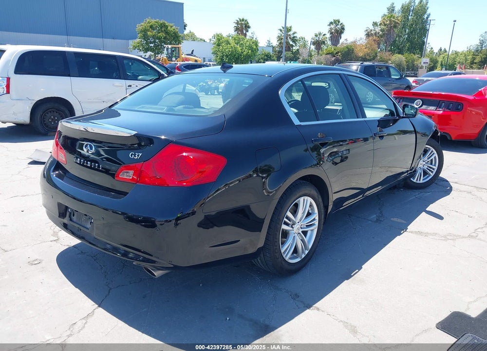 2011 INFINITI G37 JOURNEY VIN: JN1CV6AP6BM304364