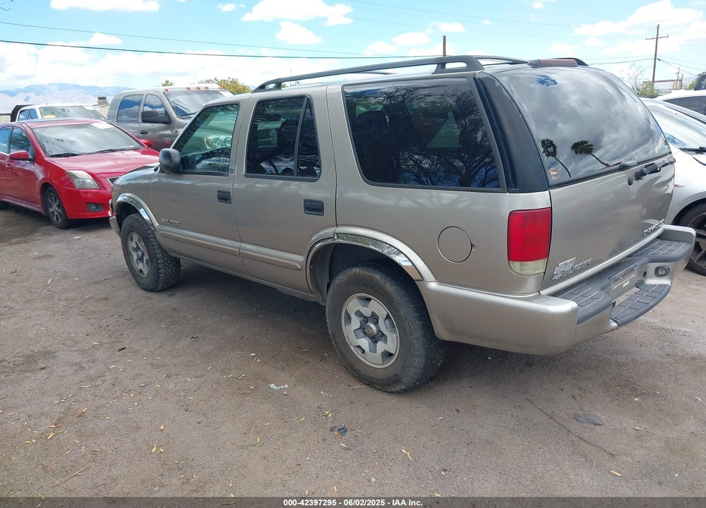 2002 CHEVROLET BLAZER LS VIN: 1GNDT13W32K218169