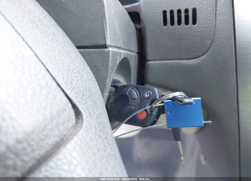 2010 FORD FUSION SE VIN: 3FAHP0HA1AR295211