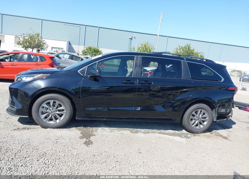 2022 TOYOTA SIENNA VIN: 5TDBRKEC0NS102741