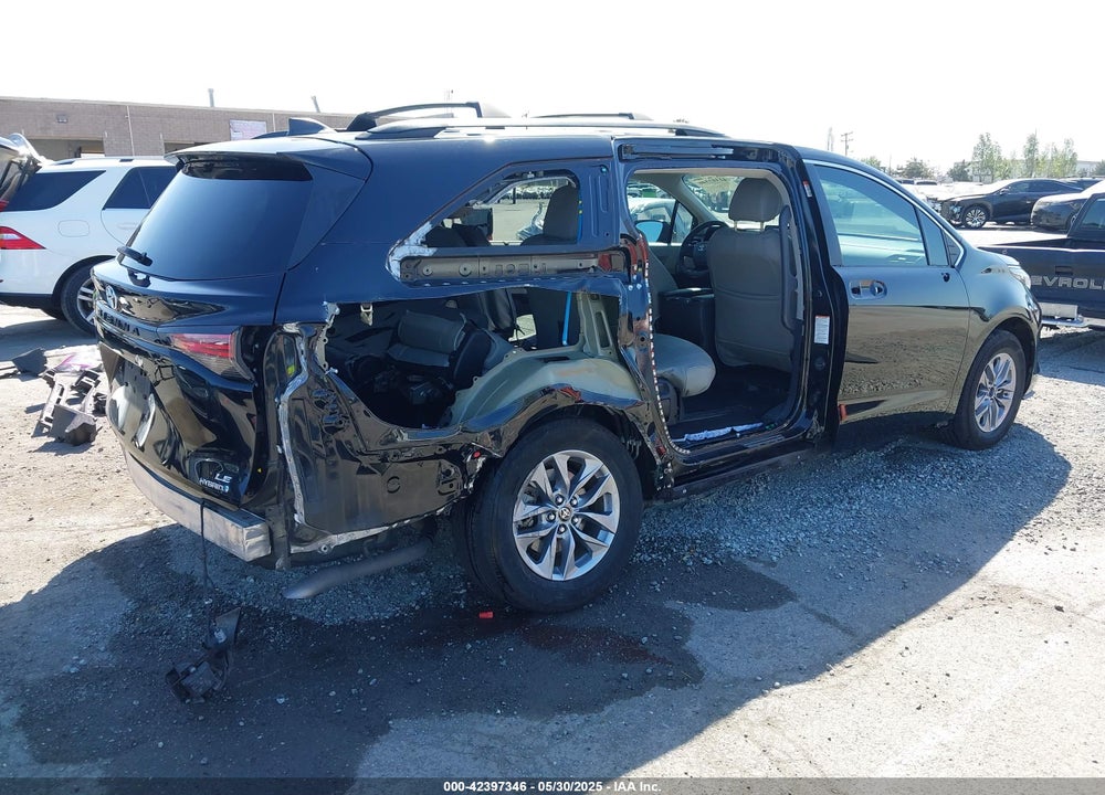2022 TOYOTA SIENNA VIN: 5TDBRKEC0NS102741