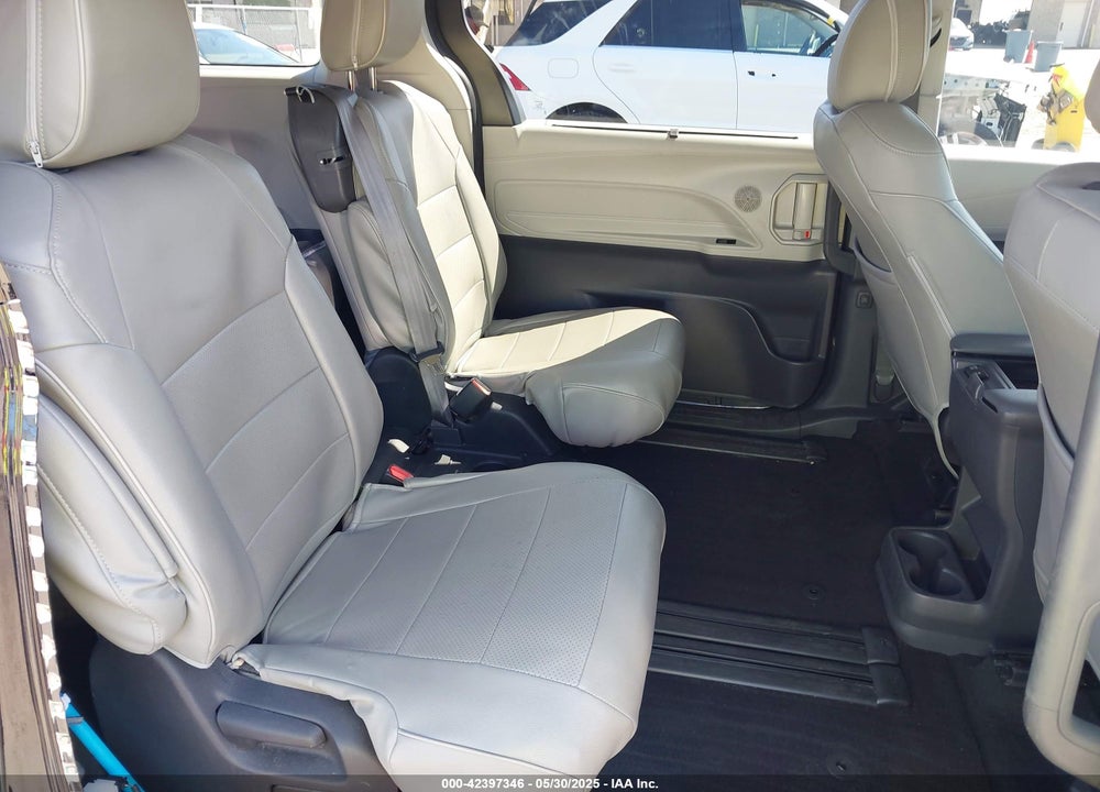2022 TOYOTA SIENNA VIN: 5TDBRKEC0NS102741