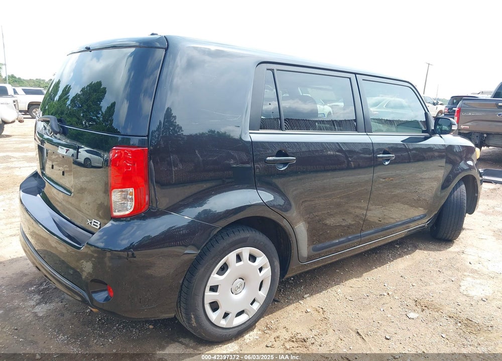 2013 SCION XB VIN: JTLZE4FEXDJ031389