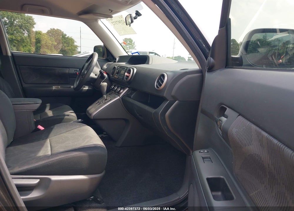 2013 SCION XB VIN: JTLZE4FEXDJ031389